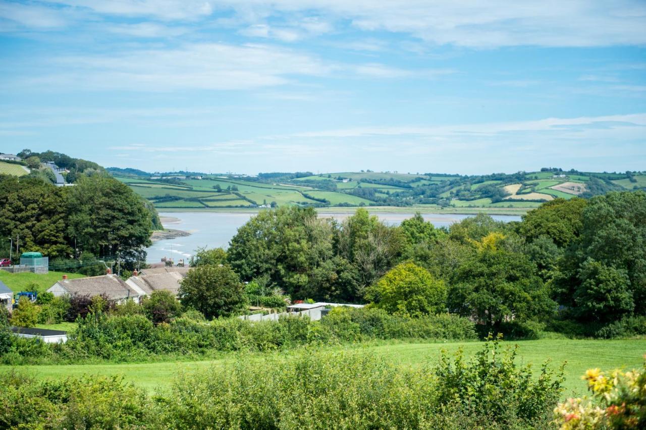 York Lodge- Spacious 3 Bed Bungalow With Wonderful Estuary Views Лохарн Экстерьер фото