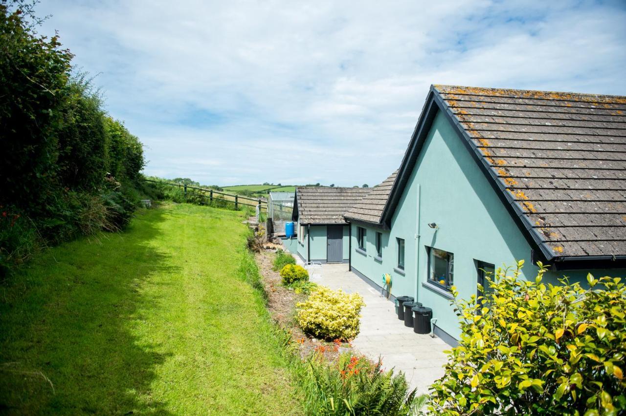 York Lodge- Spacious 3 Bed Bungalow With Wonderful Estuary Views Лохарн Экстерьер фото